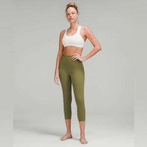 Lululemon Align High-Rise Crop 24"
Bronze Green Size 8